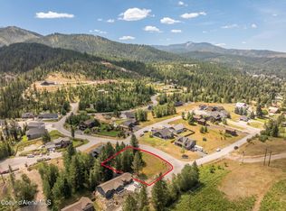 101 Happy Trails Ln, Pinehurst, ID 83850