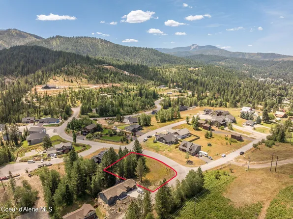 101 Happy Trails Ln, Pinehurst, ID 83850