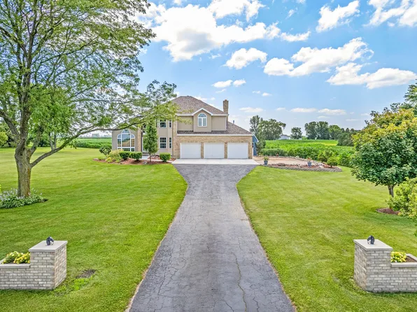 1758 N 44th Rd, Leland, IL 60531