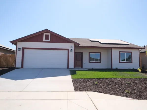 804 N Palm St, Woodlake, CA 93286