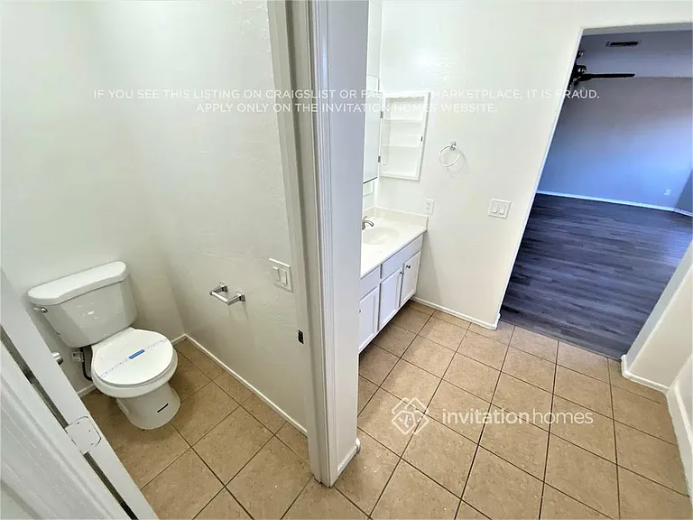 2207 N 92nd Gln — Photo 18