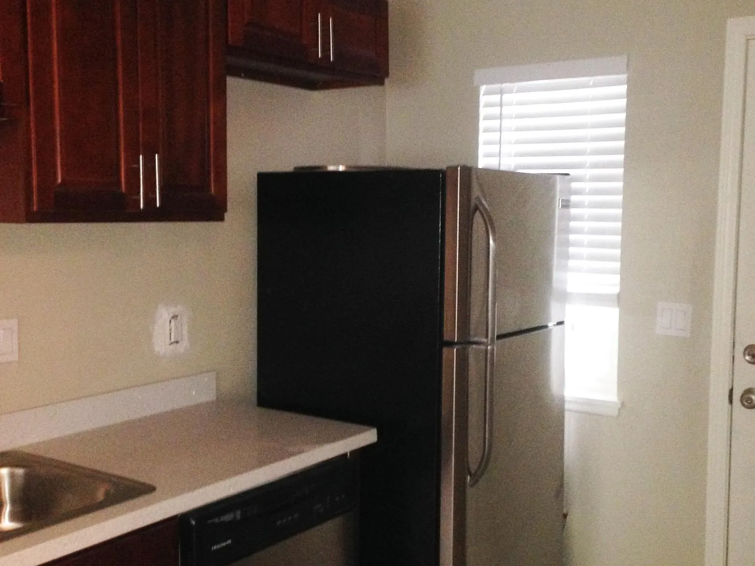 2 bed, 720 sqft, $2,095 — Photo 2