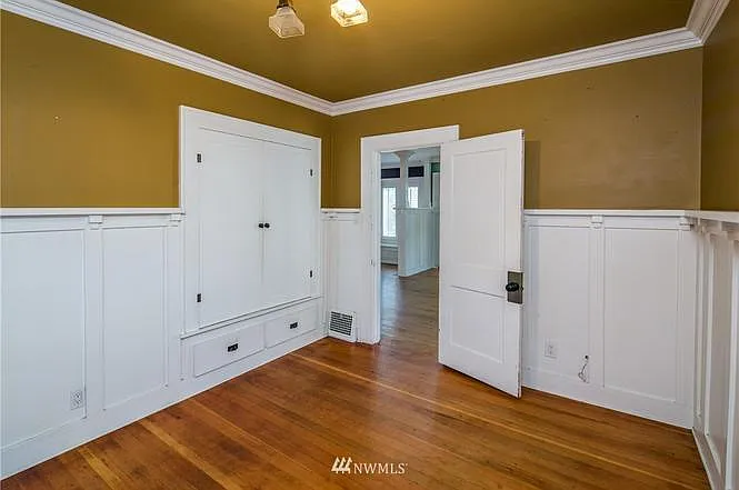2400 E St — Photo 15