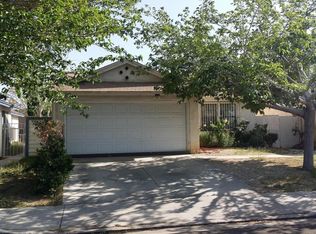 2702 E Avenue S, Palmdale, CA 93550
