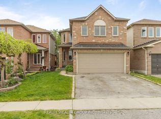 89 Knotty Pine Dr, Whitby, ON L1R2H3