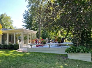 1912 Sunset Ct, Saint Joseph, MI 49085