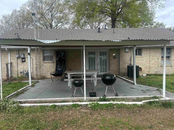 400 Oxford St, West Memphis, AR 72301
