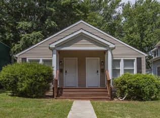 3802 Roanoke Rd, Kansas City, MO 64111