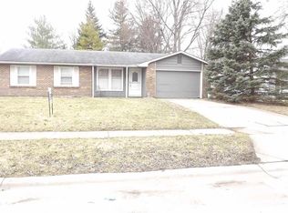 7422 Valley Meadows Dr, Fort Wayne, IN 46815