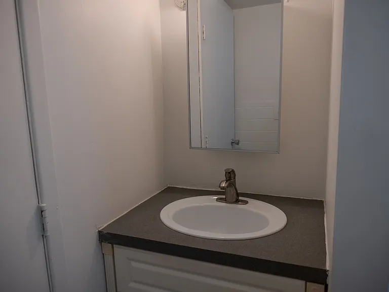 2440 Noble Rd #1 — Photo 17