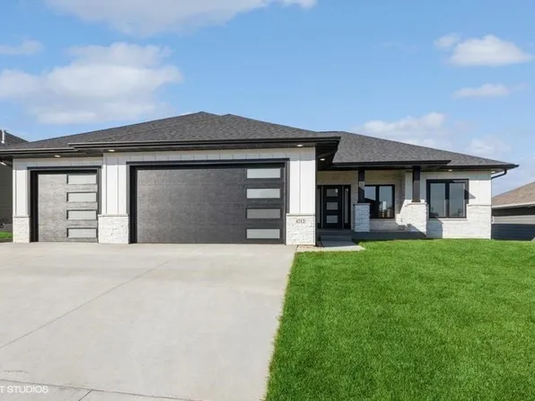 4212 Barbaro Ave, Iowa City, IA 52240