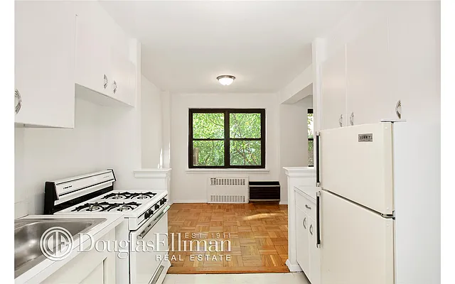 Sold by Douglas Elliman | media 9