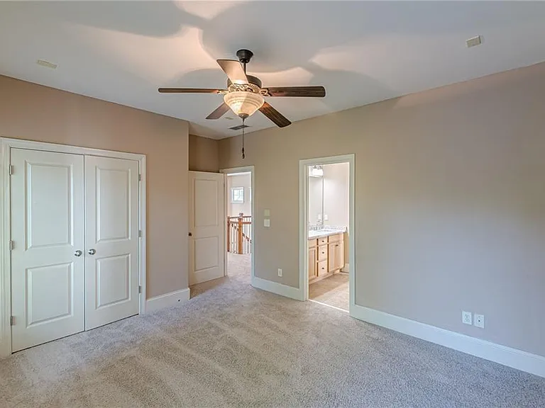 1645 Woodward Way — Photo 67