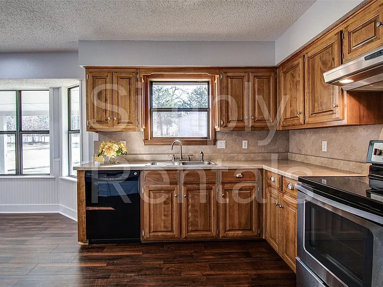 182 County Road 2426 — Photo 9