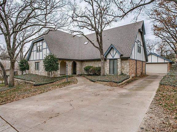 2nd image of 2208 Shadydale Dr