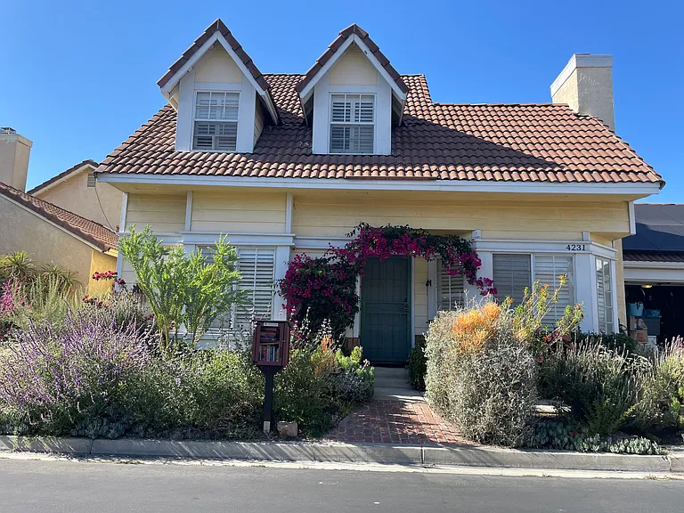 4231 Simsburry Cmn — Photo 1