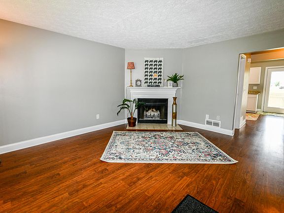 5th image of 7823 Meadowhaven Blvd #76