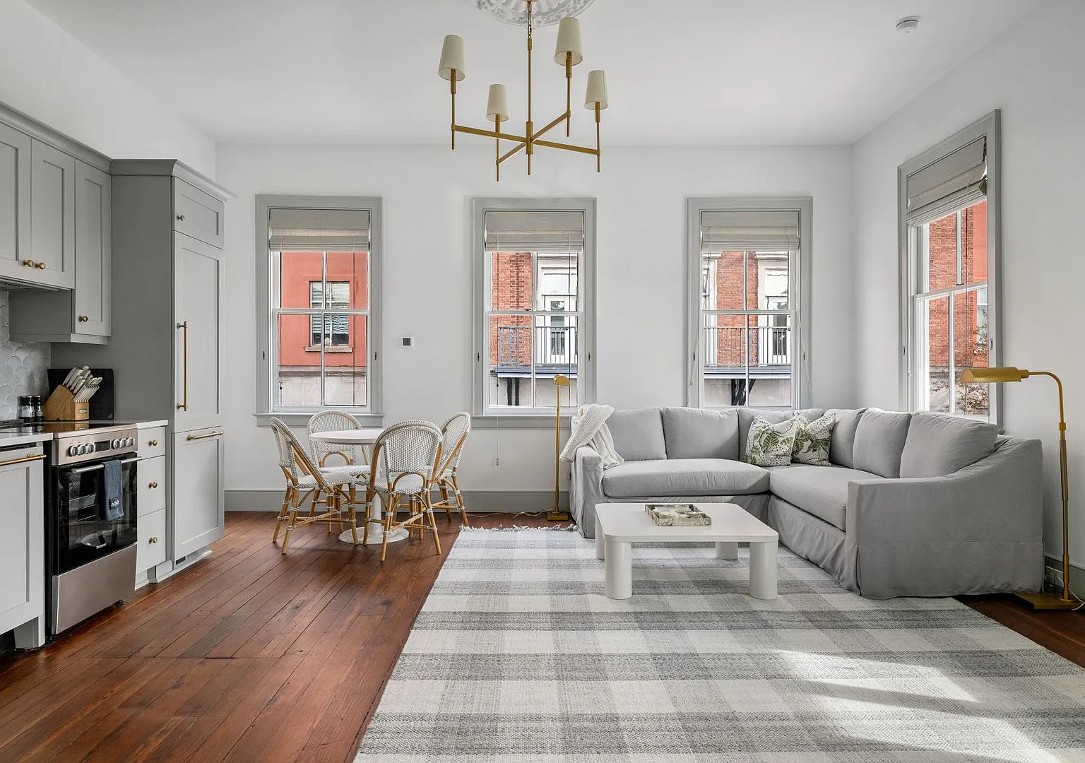 The Pearl Suite- 123 King Street, Unit B — Photo 2