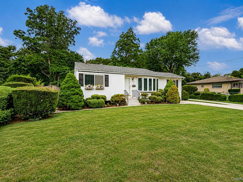 1st image of 1614 N Gardiner Drive