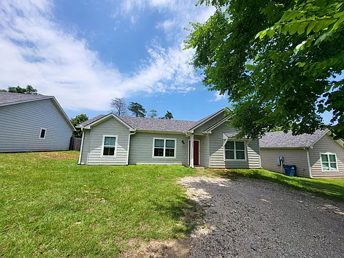 6205 County Road 1143 Photo 1