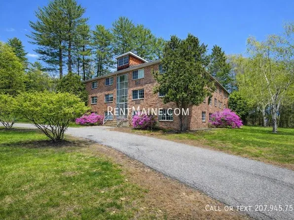 20 Tall Pines Dr APT 8, Lewiston, ME 04240