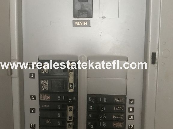 3rd image of 304 W Genesee St