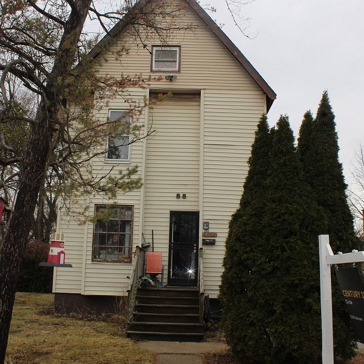 1st image of 14438 Des Plaines St