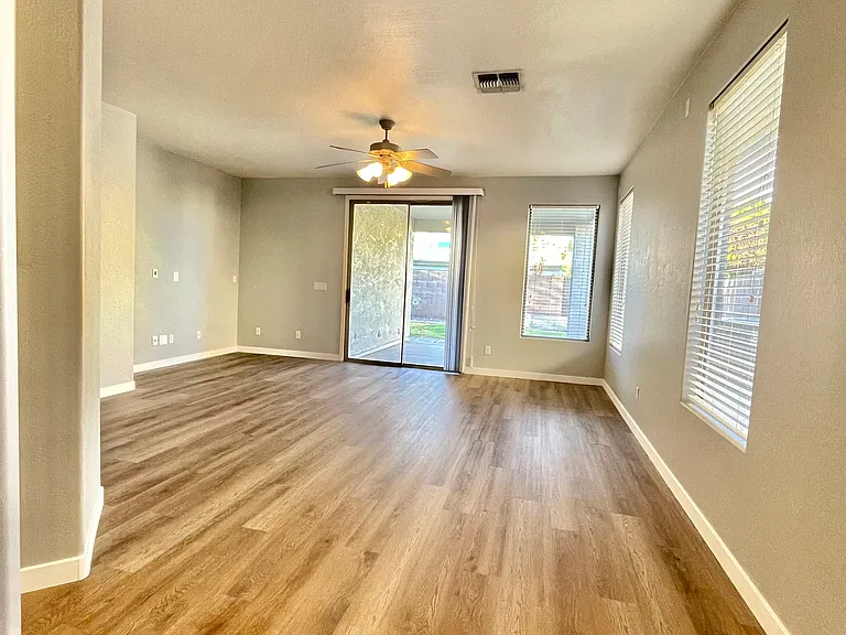 4246 E Dublin St — Photo 5