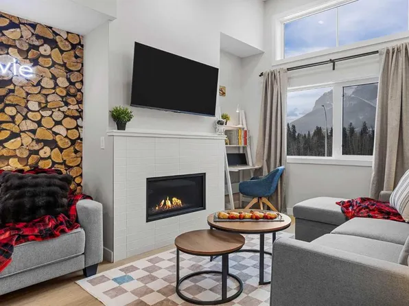 750 S Harvie Heights Rd #206, Bighorn No. 8, AB T1W 2W2