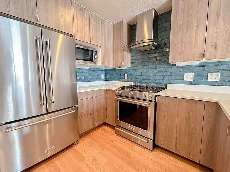 4919 Lowell Blvd — Photo 4