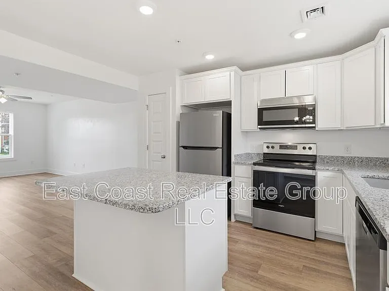 8780 Hillside Way — Photo 5