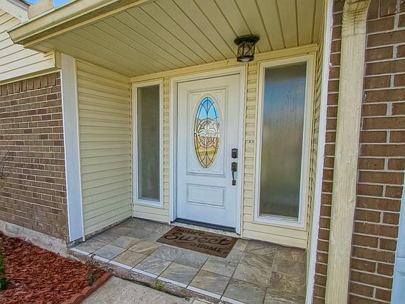 3rd image of 2120 Killington Dr