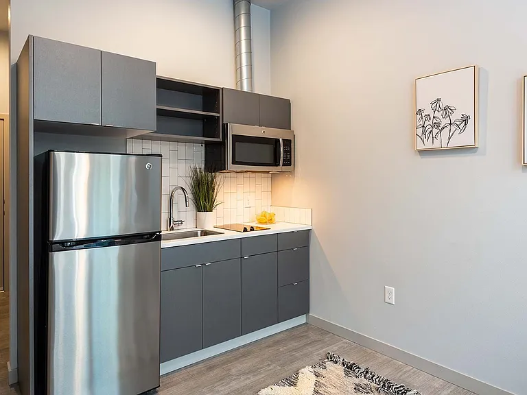 Minnie Flats | 101 Denny Way, Seattle, WA 98109 — Photo 25