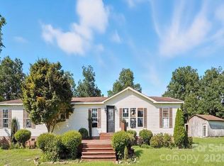 17520 Gulfport Rd, Laurinburg, NC 28352