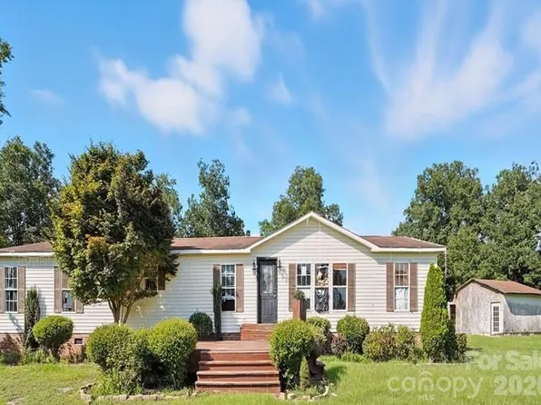 17520 Gulfport Rd, Laurinburg, NC 28352