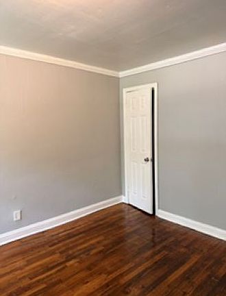 5th image of 14 Hall St Unit A