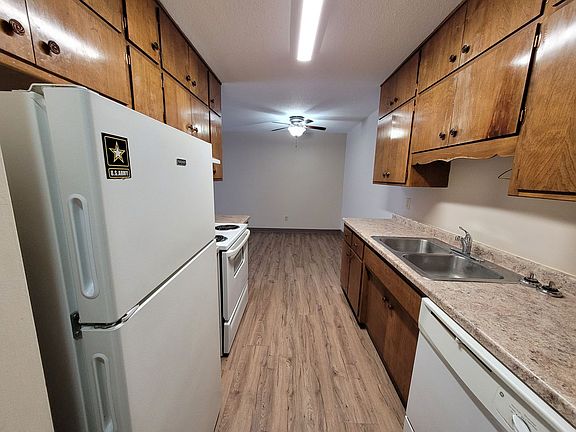 4th image of 515 30th Ave N Unit 22