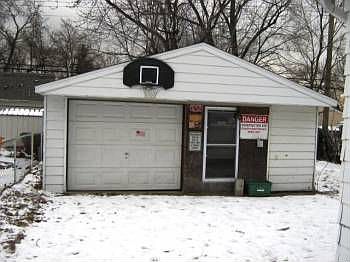 5th image of 24099 Eton Ave