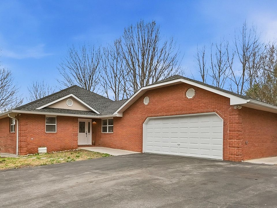 1st image of 2520 Sullins Rd