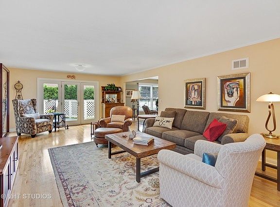 3rd image of 3555 Londonderry Ct