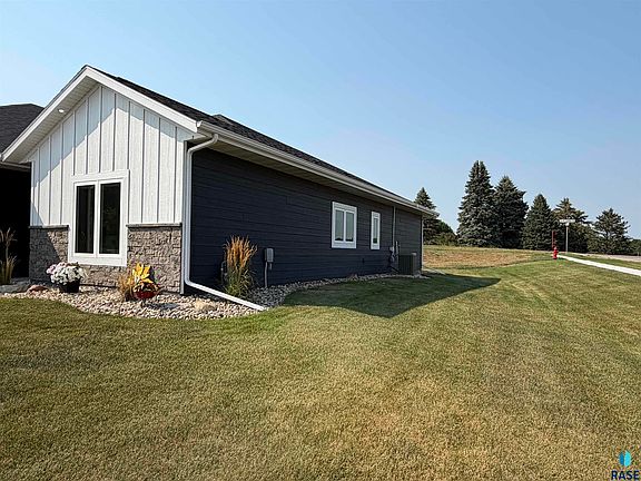 4th image of Tallgrass Cir