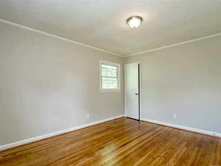 600 Beverly Dr — Photo 8