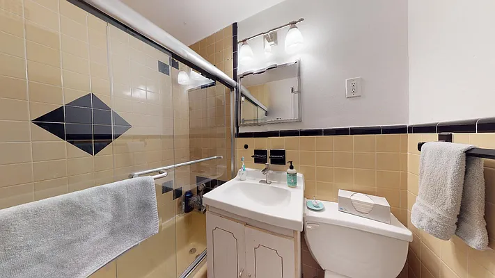 Rented by Bond New York | media 28