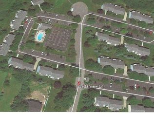 112 Cedarview Ln, Watervliet, NY 12189