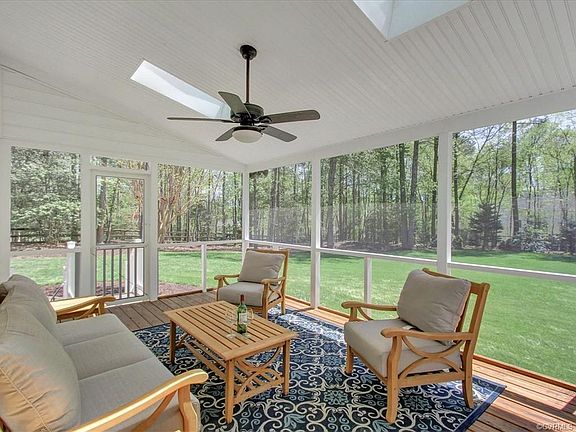 3rd image of 11113 Lyndenwood Dr