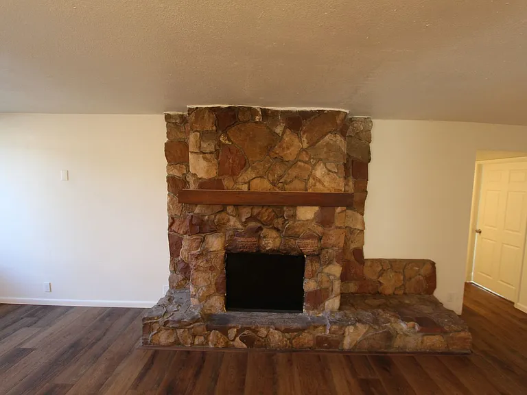 1612 N San Francisco St — Photo 8