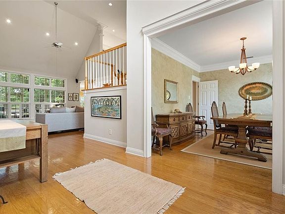 3rd image of 3219 Wynnfield Dr E