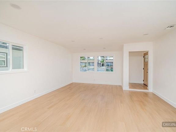 4th image of 652 E Yale St