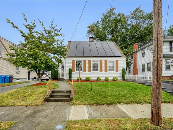 12 Welfare Ave, Cranston, RI 02910