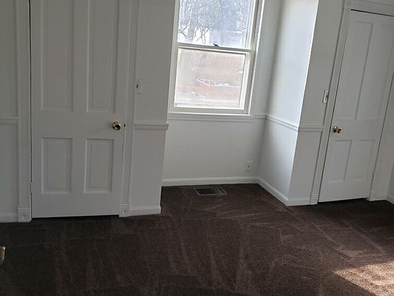 4th image of 1426 W Euclid Ave
